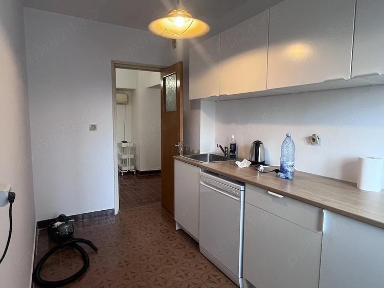 Apartament cu 3 camere decomandat în Dorobanți