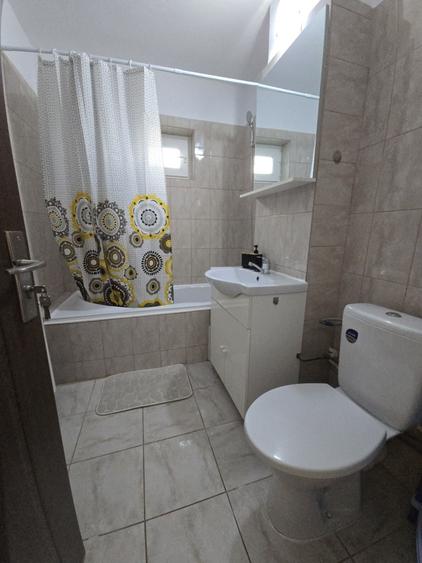 Apartament cu 2 camere decomandat în Lipovei