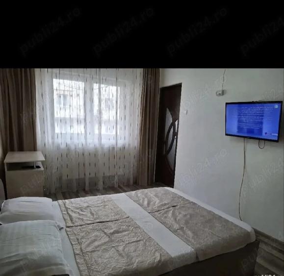 Garsonieră decomandată în Central