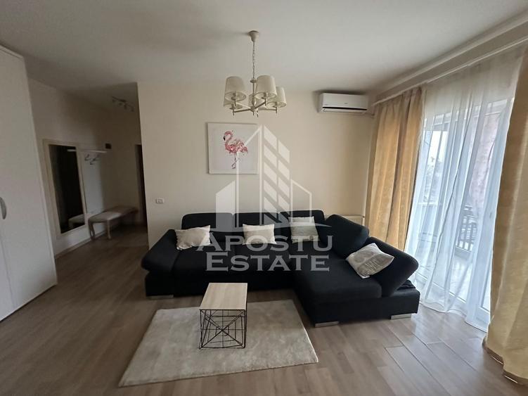 Apartament cu 2 camere semidecomandat, mobilat în Lipovei