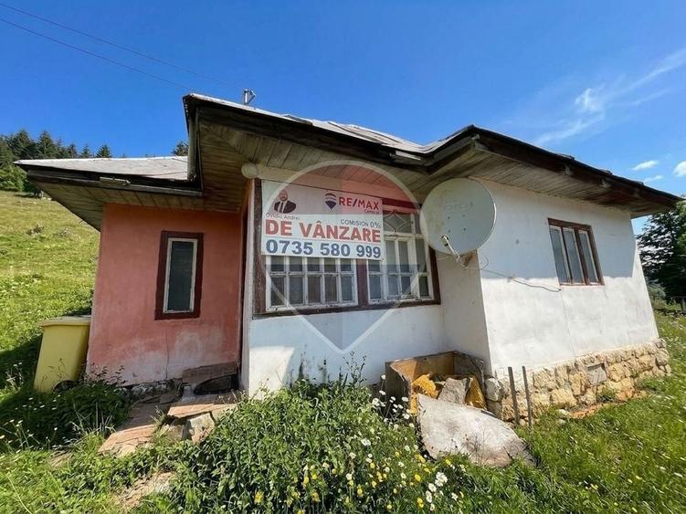 Casă cu 1 camere cu Teren 3808 Mp în Fundata