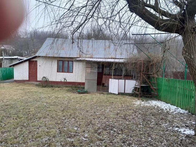 Casă cu 2 camere în Central