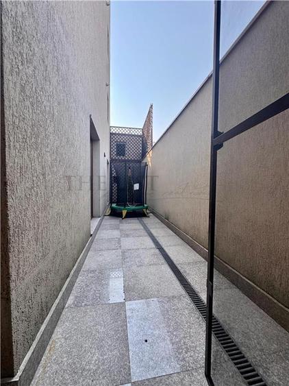 Apartament cu 3 camere decomandat, mobilat în Aviației