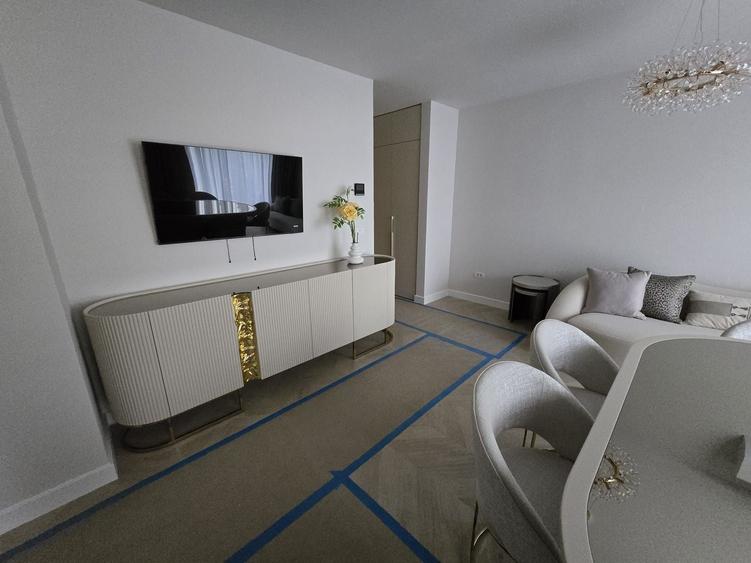 Apartament cu 3 camere decomandat în Aradului