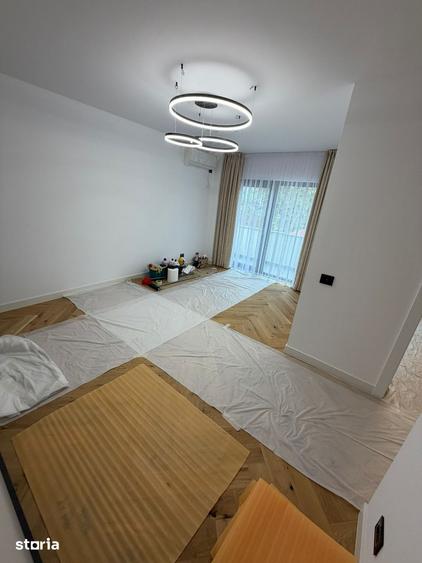 Apartament cu 3 camere în Oituz