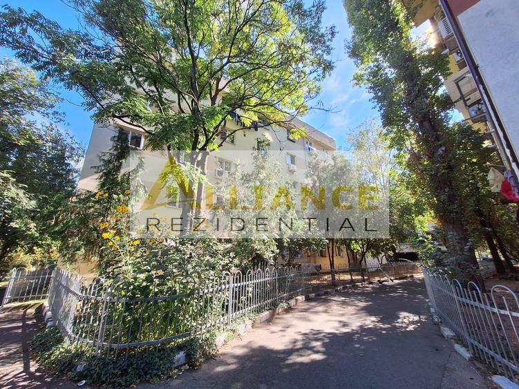 Apartament cu 2 camere semidecomandat, mobilat în Mihai Bravu