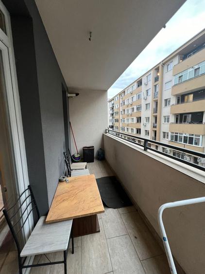 Apartament cu 2 camere semidecomandat în Exterior Vest