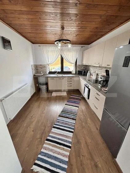 Casa de vanzare in Colibi?a, aproape de lac - 7