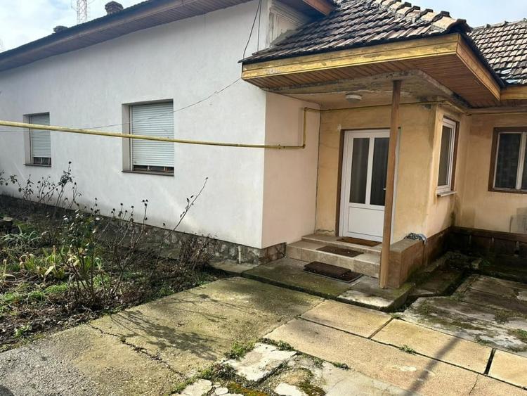 Casa de vanzare in Cetate cu teren 530 mp pozitie foarte buna - 2