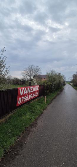 Teren 2100 mp. intravilan - 1