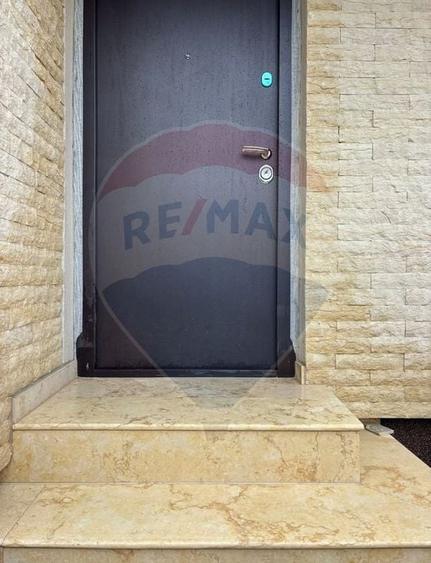 Casa de vanzare cu 5 camere și curte – Bragadiru - 2