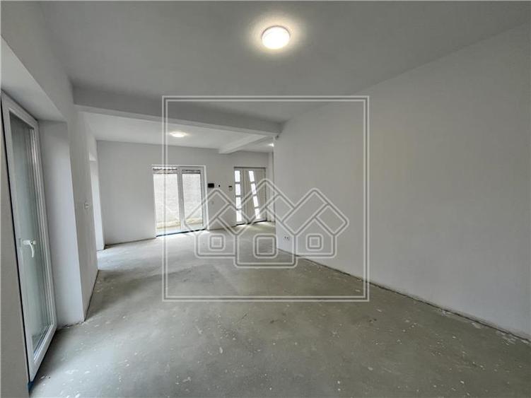 Casa de vanzare in Sibiu - noua, individuala, teren 335 mp - zona buna - 17
