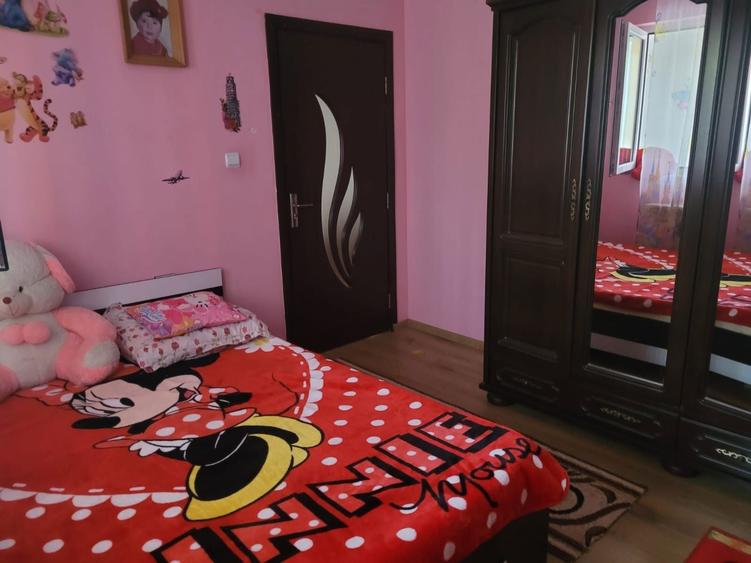 Inchiriez casa . - 5