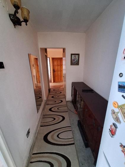 3 Decomandate Piata Centrala Etaj 3 mobilat 69mp 85000E - 7