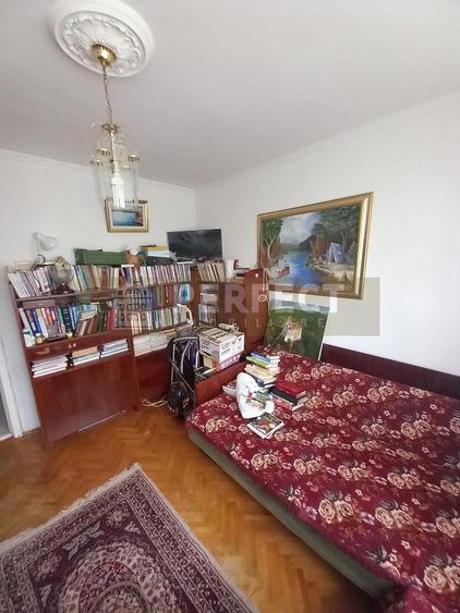 Ap.2 camere ULTRACENTRAL decomandat et.3 pret 72000euro - 1