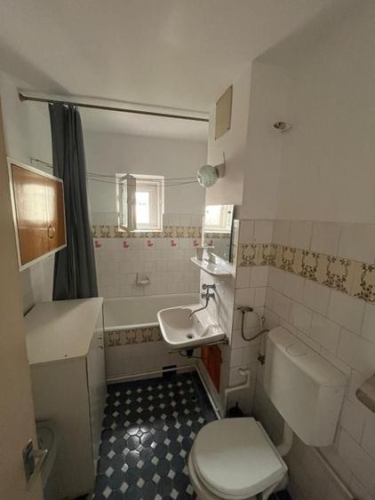 Apartament 3 camere decomandat Poarta 6 - 13