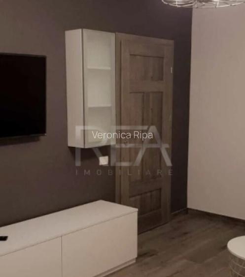 Apartament 3 camere 2/10, renovat, Drumul Taberei.