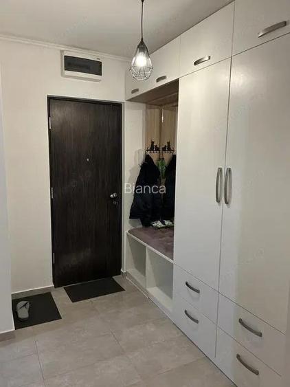 Inchiriez ap.o camera in Complex Toronto, parter, 40 mp + terasa+ loc de parcare