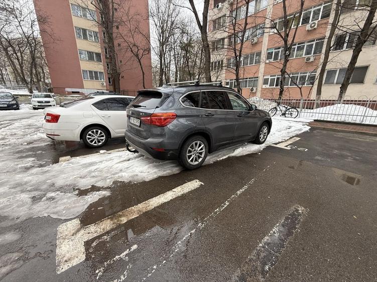 Ap 2 camere 57 mp cu 2 balcoane și 2 locuri parcare str Fizicienilor - 21