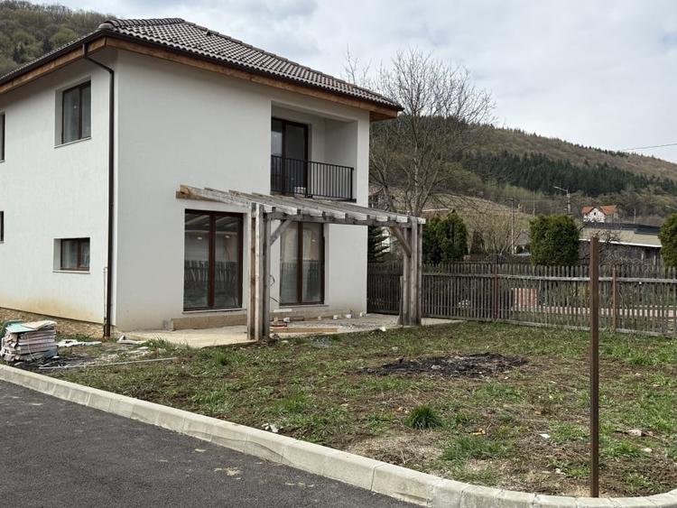 Casă individuală de vânzare în Gilău - 5