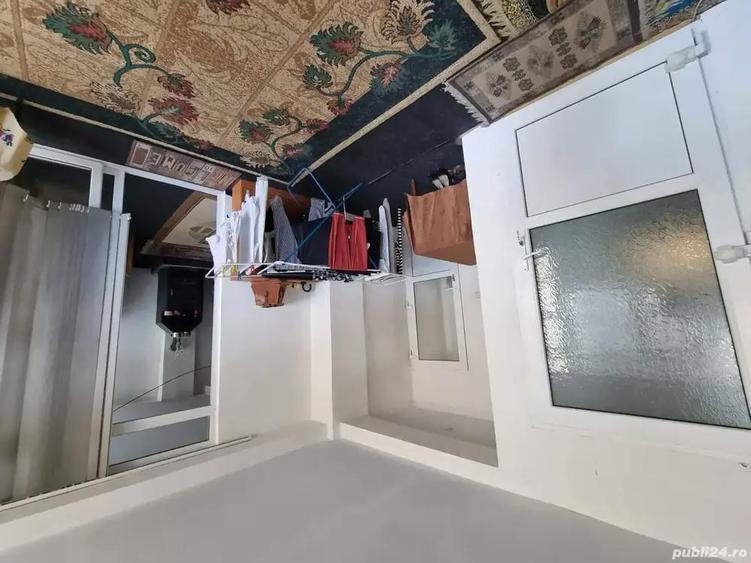 A 33 Proprietarul vinde casa energiei gara construita acum 3 an din caramida , - 2