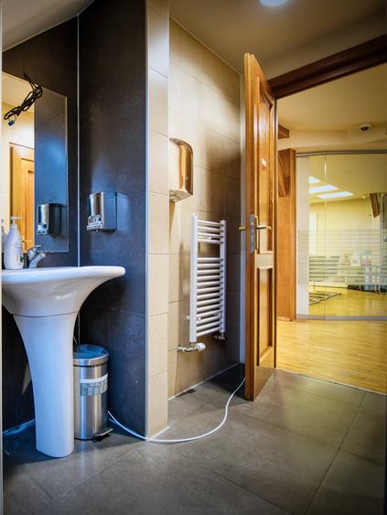 Cladire/Spatiu cu alta destinatie - 4 niveluri - pretabila diverse activitati - 20