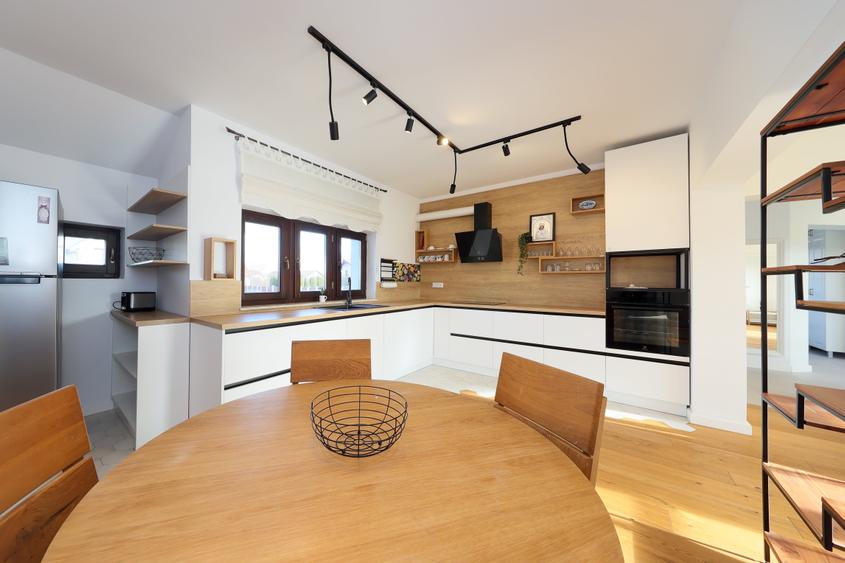 Vila individuala 5 camere cu Garaj | Ghimbav Cristian | Comision 0 - 11