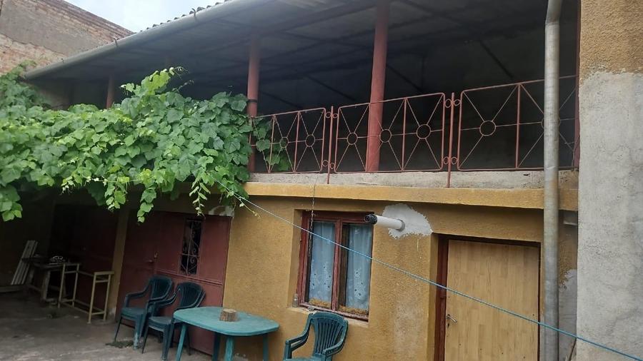 Casa vanzare ARAD zona INTIM, Direct proprietar COMISION 0% - 5