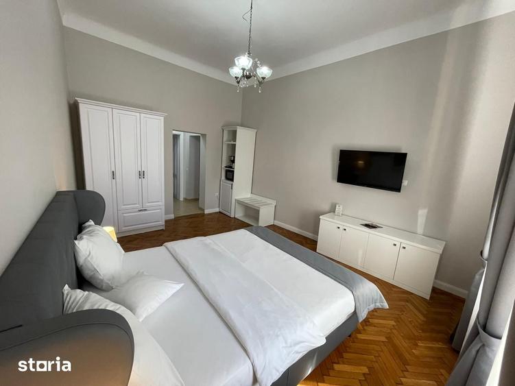 Apartament cu 8 camere în Central
