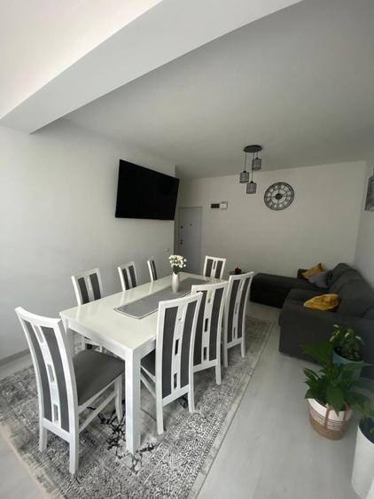 Apartament cu 3 camere decomandat în Sfântu Ilie