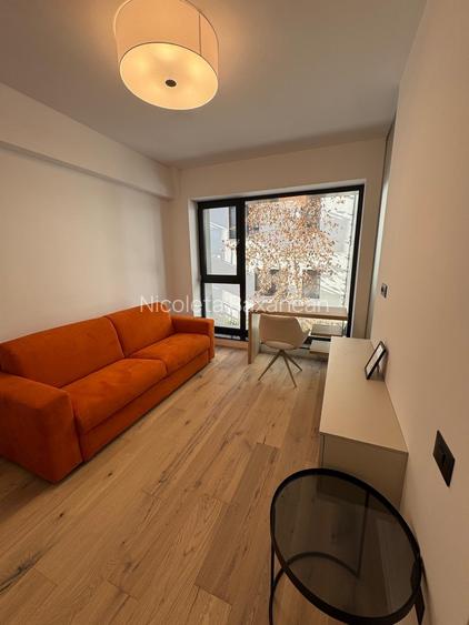 Apartament cu 3 camere decomandat, mobilat în Herăstrău Apartament cu 3 camere decomandat, mobilat în Herăstrău