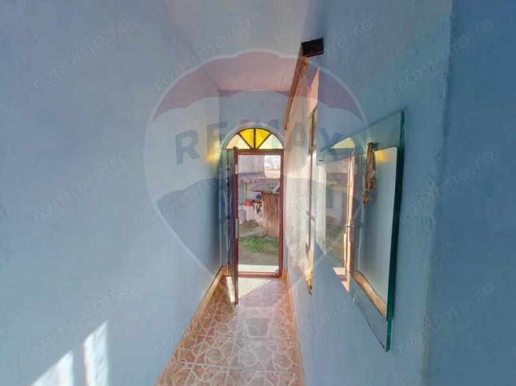 Casa cu 5 camere de vanzare, str. Cri?an - 10