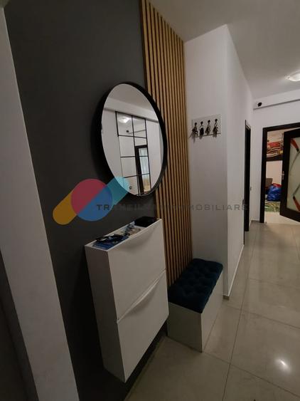 Apartament cu 3 camere decomandat, mobilat în Sopor