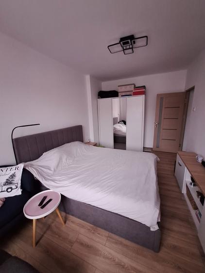 Apartament 2 camere decomandat etaj 1 zona O.M. - 5