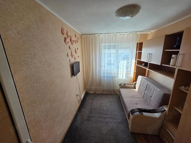 PROPRIETAR vand apartament 2 camere, etaj intermediar - bloc O7 - 4