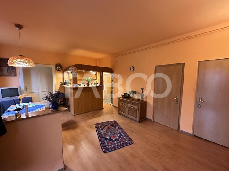 Spatiu 550 mpu pretabil clinica sau cladire birouri zona Lupeni Sibiu - 10