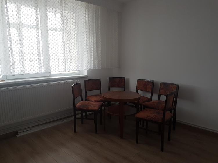 Apartament doua camere, decomandat, balcon mare, CT, sud estic, beci, lift nou - 3