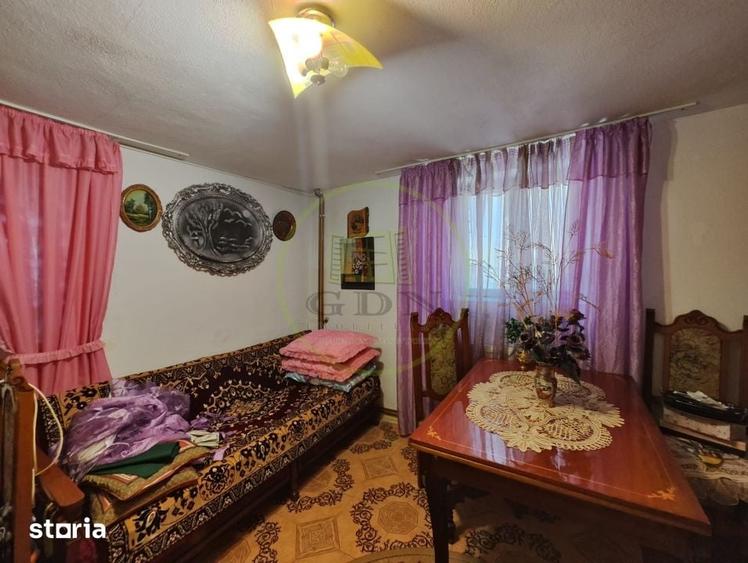 Casă cu 5 camere cu Teren 1296 Mp în Bucovăț