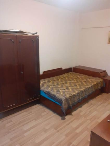 Închiriez garsonieră central - 3