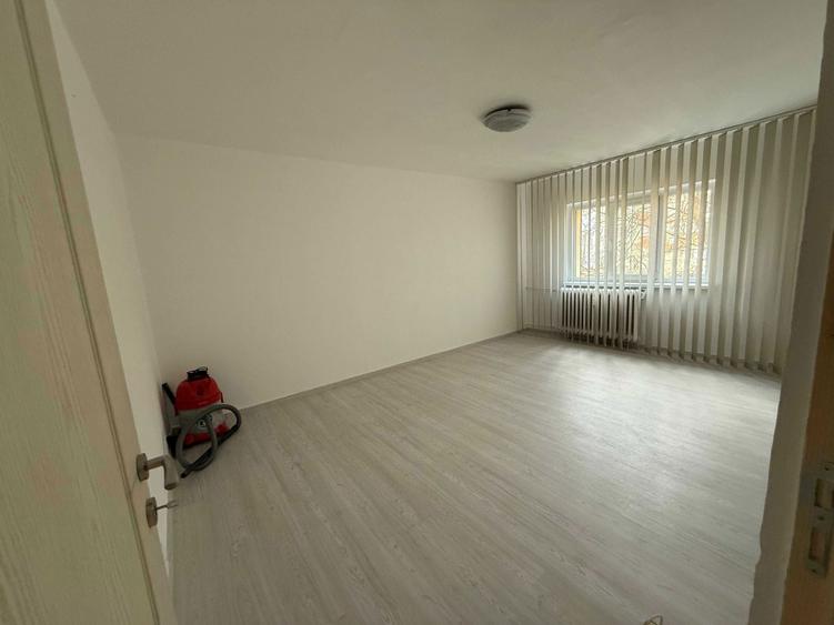 Vand apartament 2 camere Craiova - zona Sarari - 5