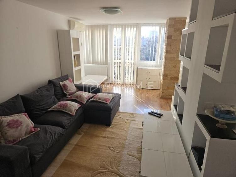 Apartament modern cu 3 camere și garaj, zonă centrală