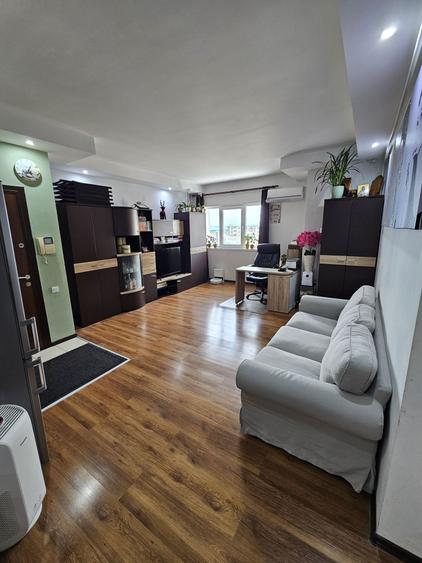 Proprietar,vand apartament 2 camere Cosmopolis,COMPLET DOTAT SI UTILAT - 4