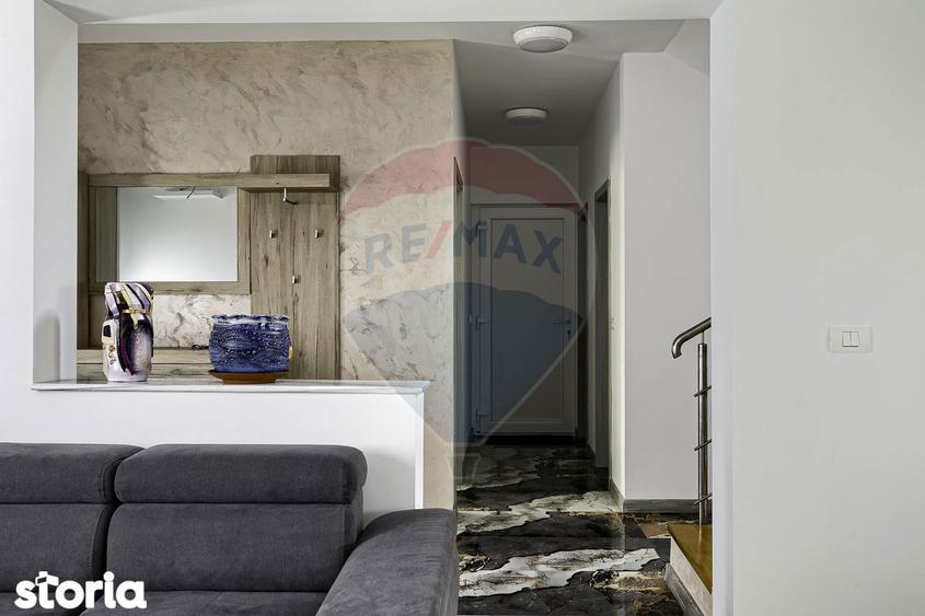Casa de inchiriat in cartierul Athena, zona 6 Vanatori - 17