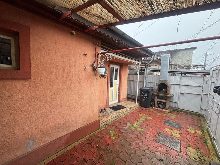 Casa de vanzare cu 4 camere (P+M) in zona Cartier 23 August-Hala Laminor - 18