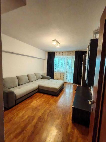 Apartament de vanzare zona Democratiei Ploiesti - 1