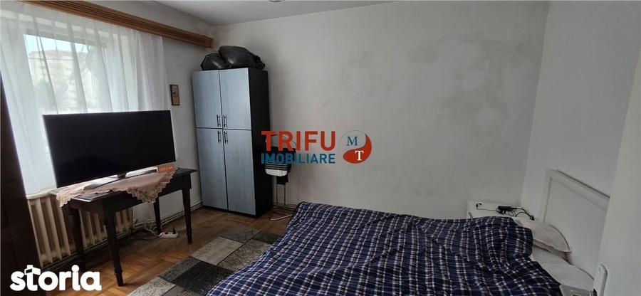 Apartament de vanzare 3 camere etaj 1 - 3