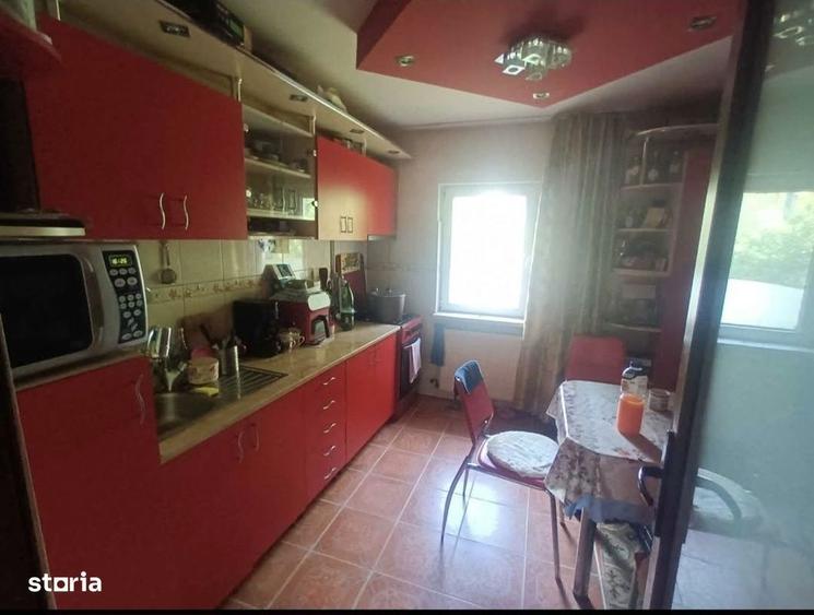 cv 194 V.Tepes, apartament 3 camere decomandat , etaj I + garaj+beci - 1