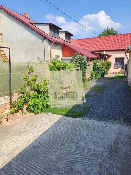 Casa 2 camere | decomandat 50mp | curte privata 40mp | zona Lazaret - 2