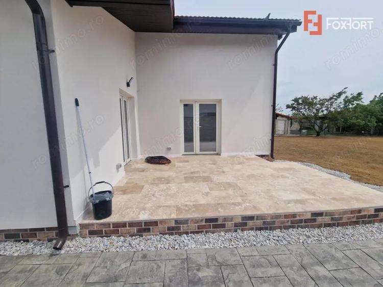Casa individuala de vanzare cu 3 camere si teren de 710 mp - Izvin - 11