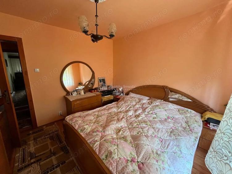 Apartament cu 3 camere decomandat în Est